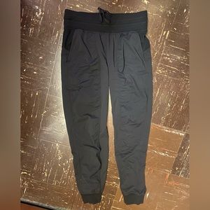 Lululemon Dance Studio Mid-Rise Jogger Full Length in Black